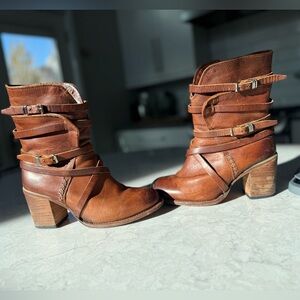 FREEBIRD COGNAC COLOR LEATHER SIZE 9